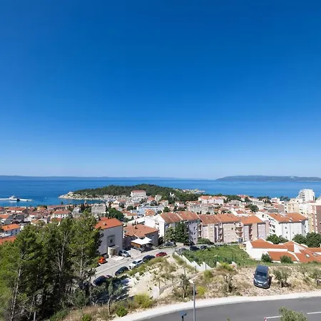 Mari Deluxe Makarska
