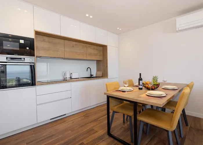 Mari Deluxe 马卡尔斯卡